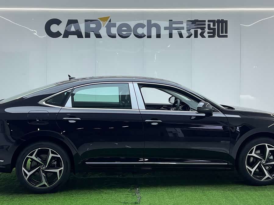 Volkswagen Passat car image #5