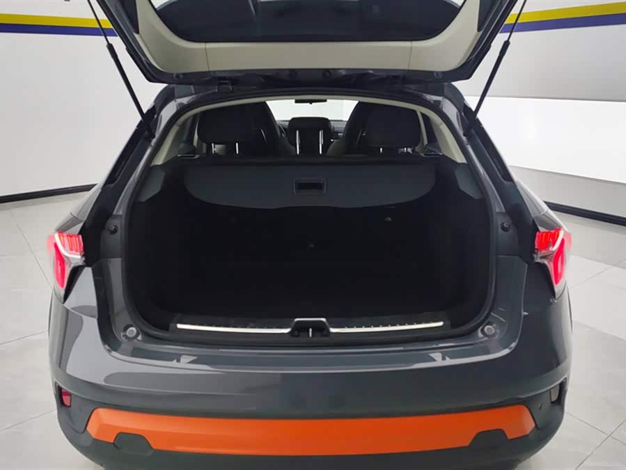 Lynk & Co 02 2019 car image #5