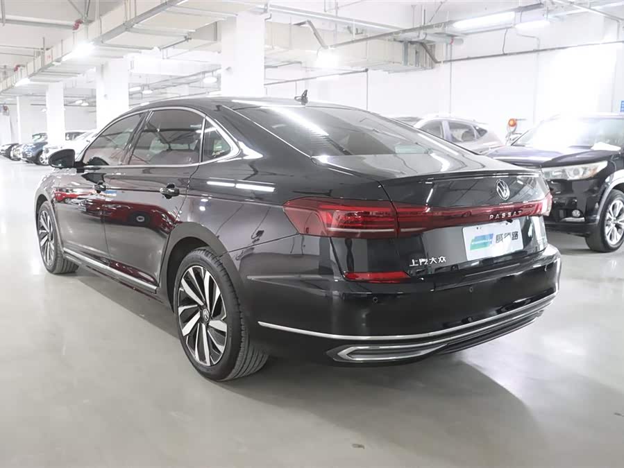 Volkswagen Passat 2022 immagine di auto #5