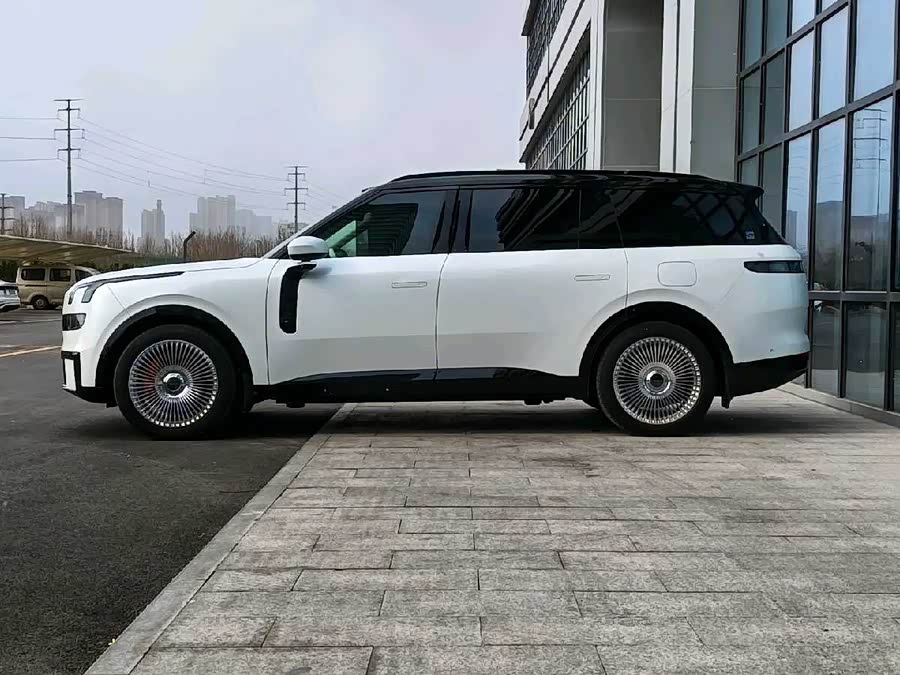 Lynk & Co 900 2025 immagine di auto #5