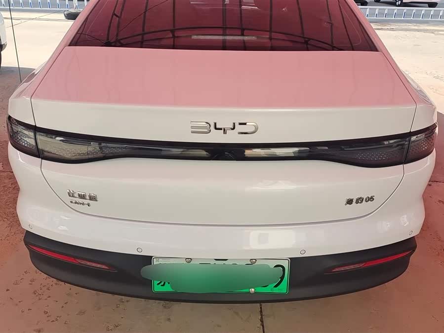 BYD Seal 05 DM-i 2025 car image #5