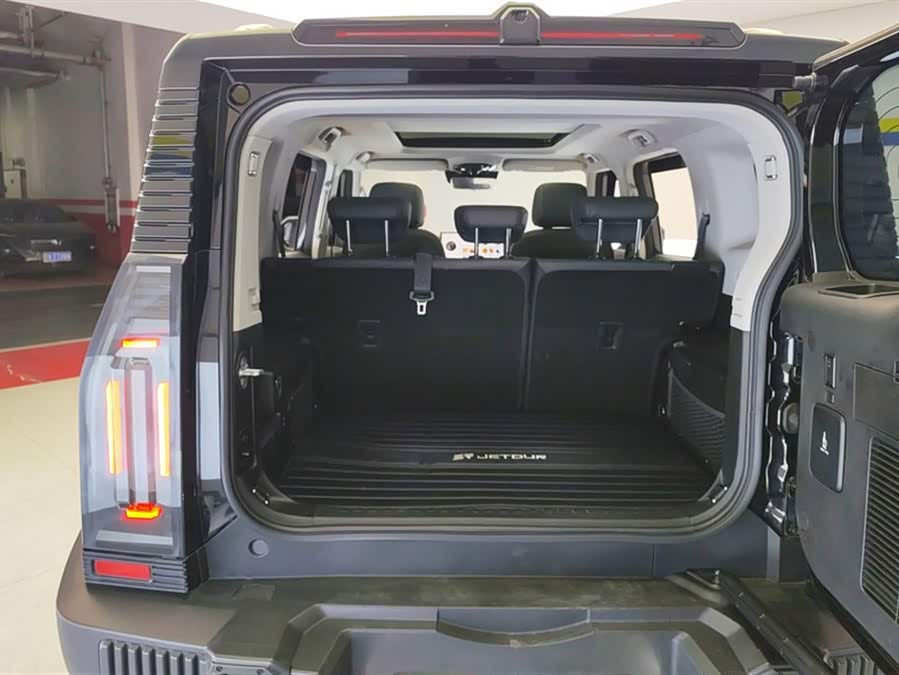 Jetour Traveller 2023 car image #5