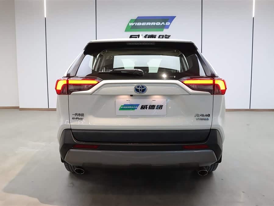 Toyota RAV4 2020 car image #5