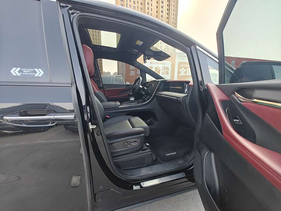 GAC Trumpchi M8 2025 car image #5