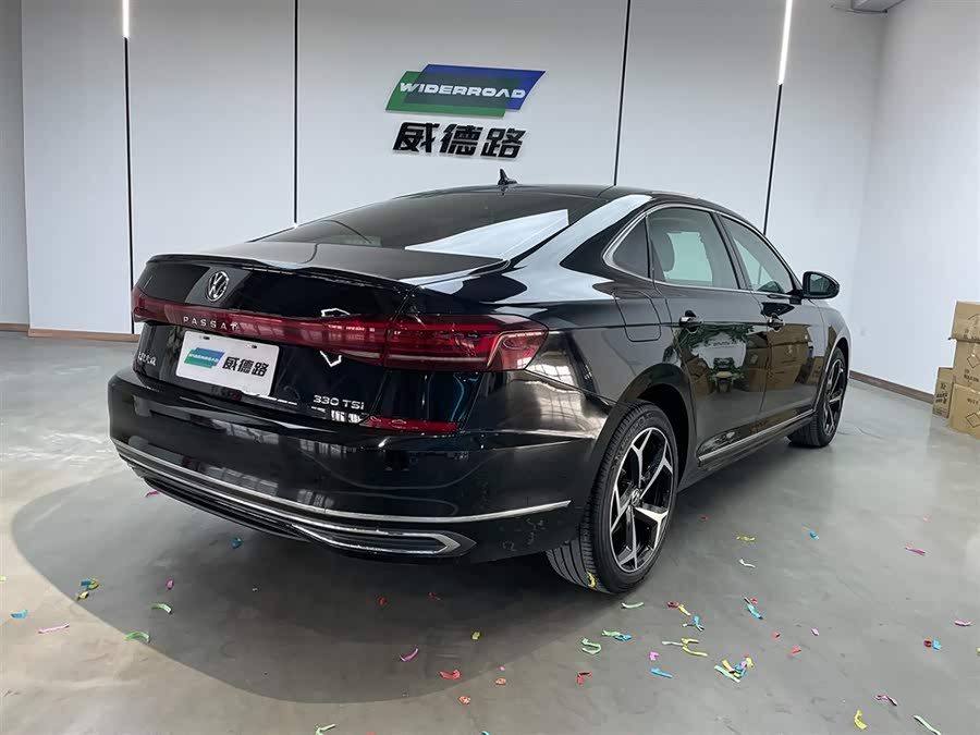 Volkswagen Passat 2023 car image #5