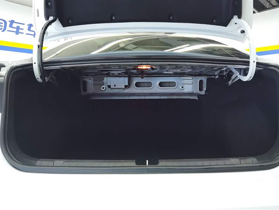 GEELY Emgrand 2023 car image #5