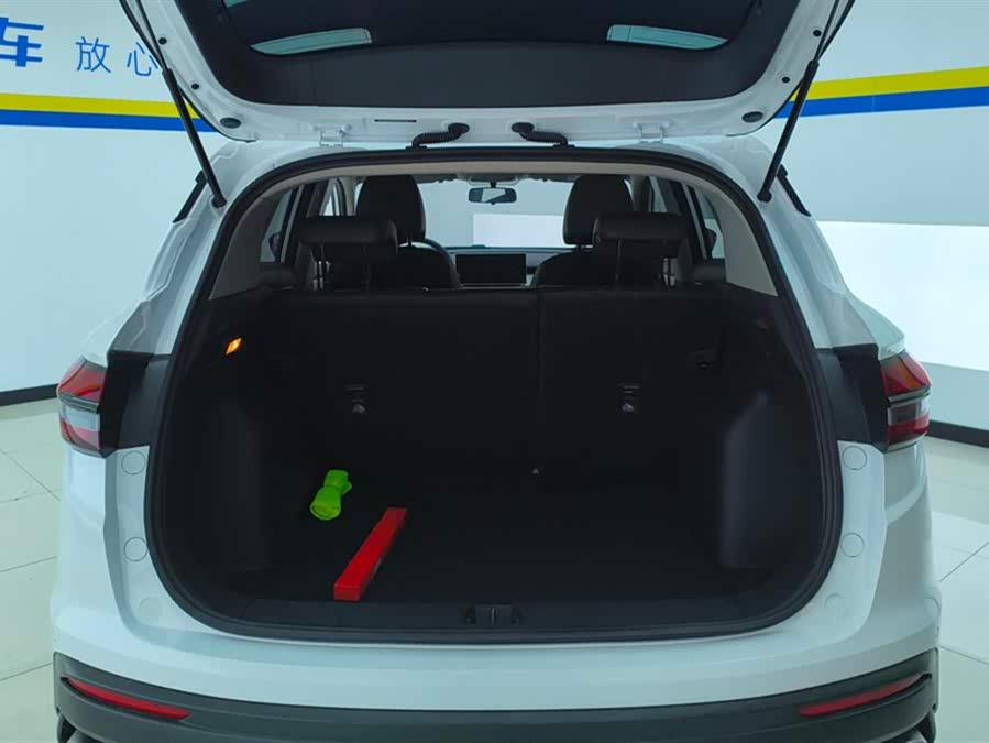 GEELY Coolray 2025 car image #5