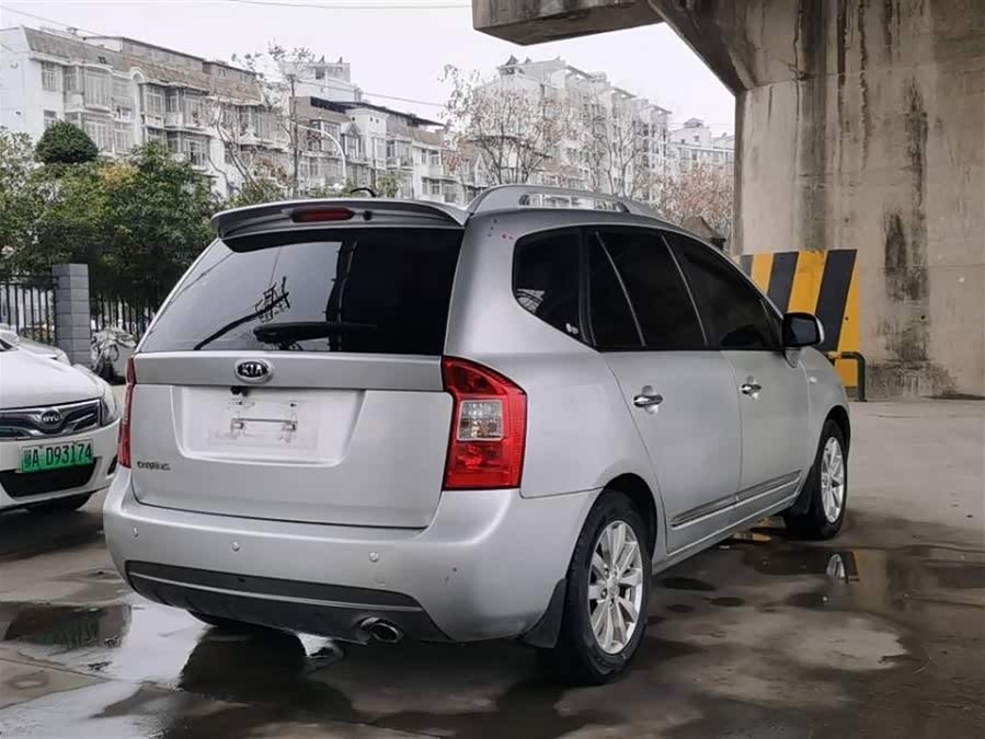 Kia Carens 2012 image de voiture #5
