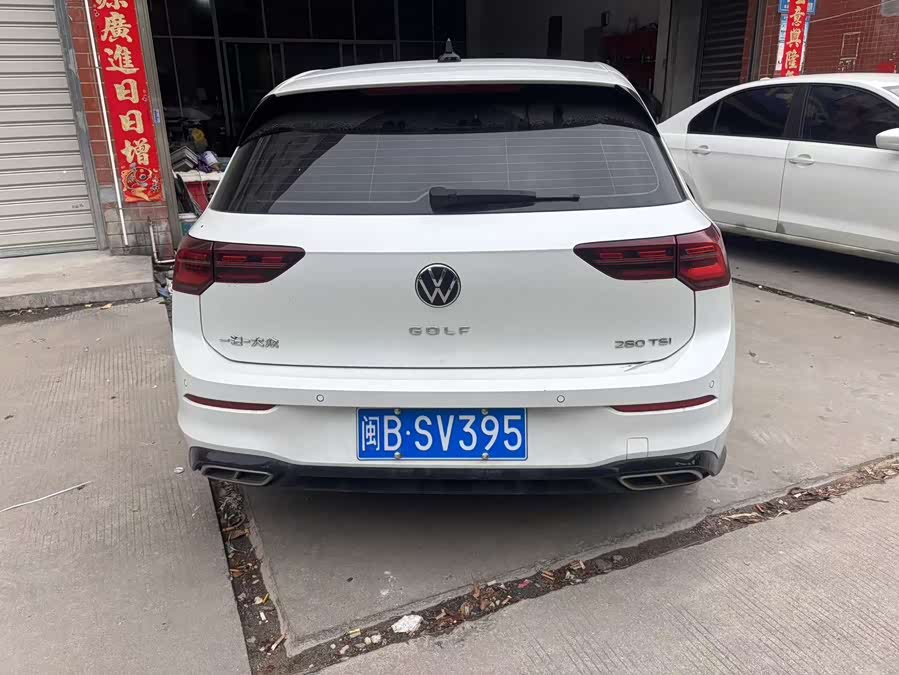 Volkswagen Golf 2023 car image #5