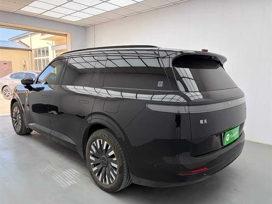 Lynk & Co 900 2025 car image #5