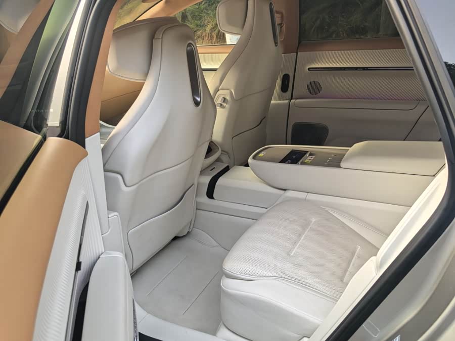 Avatr 12 2025 immagine di auto #5