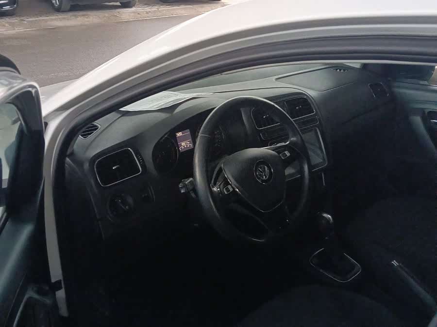 Volkswagen Polo 2018 immagine di auto #5