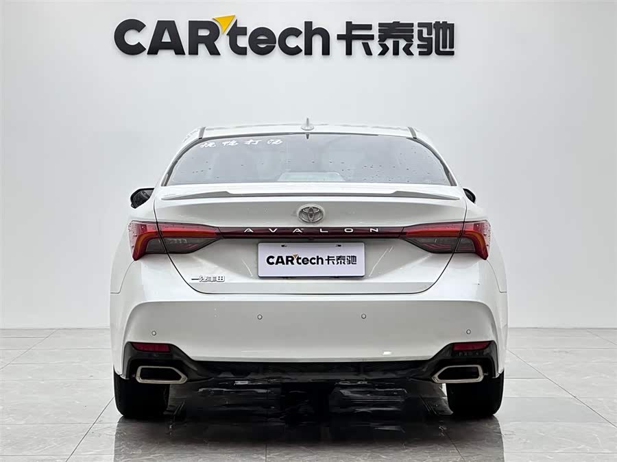 Toyota Avalon 2023 car image #5