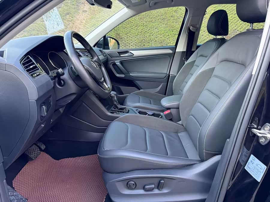 Volkswagen Tiguan L 2018 car image #5