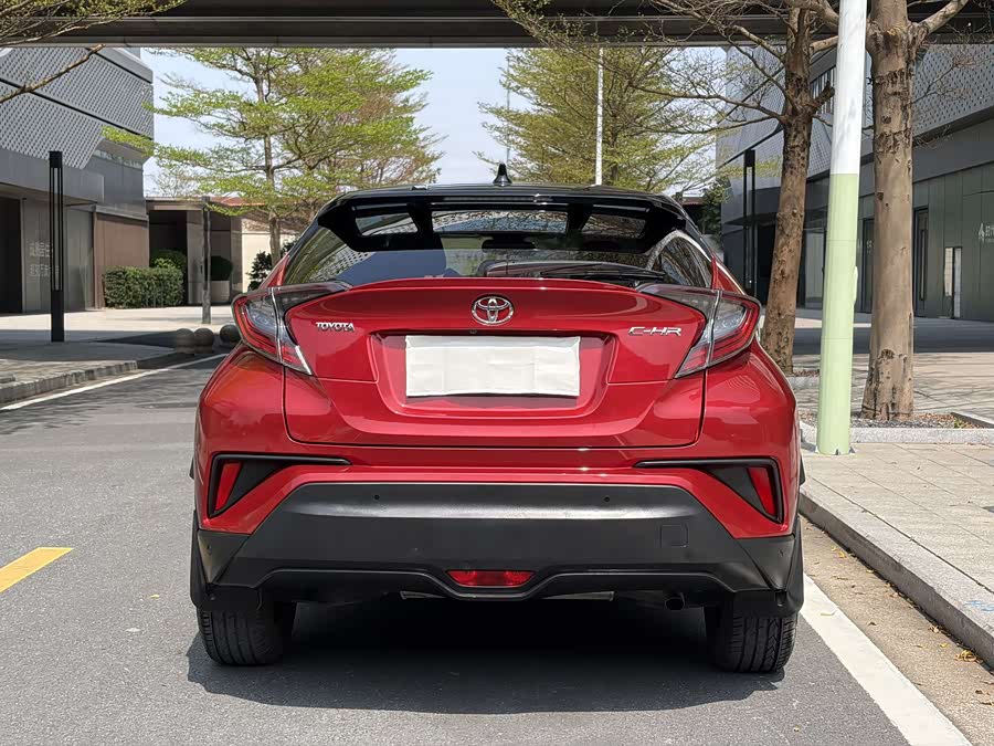 Toyota C-HR 2018 car image #5