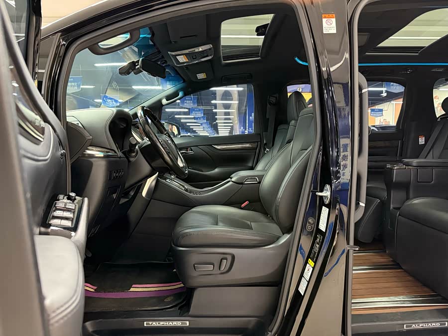 Toyota Alphard 2019 immagine di auto #5