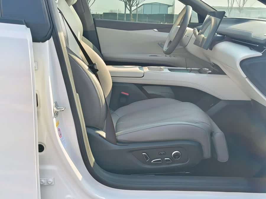 Deepal L07 2024 изображение автомобиля #5