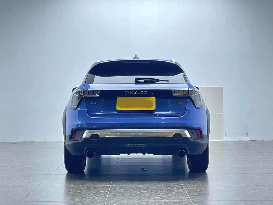 Lynk & Co 02 2018 #5 Lynk & Co 02 2018 car image #5