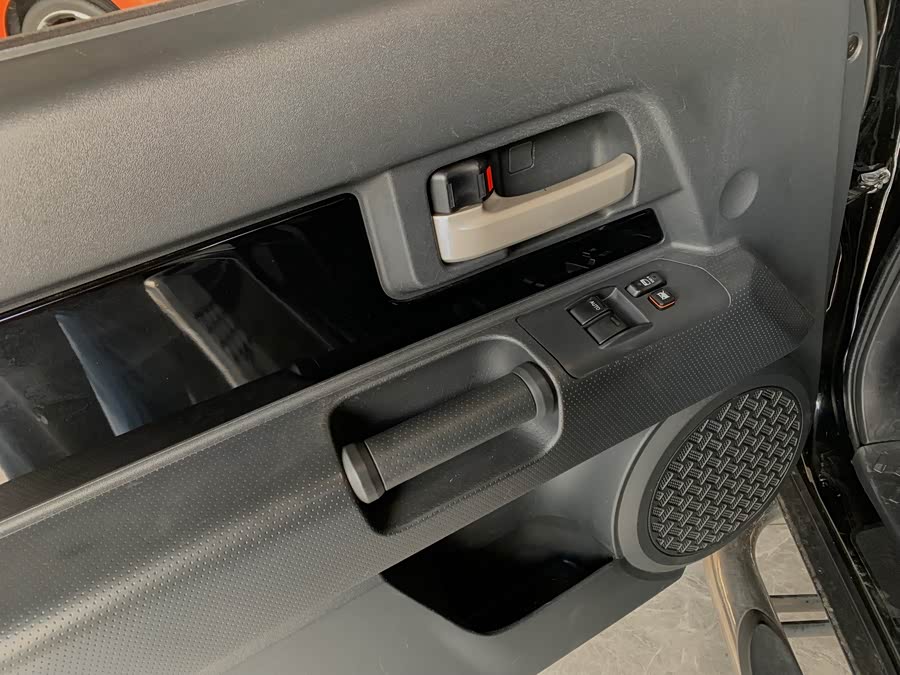 Toyota FJ Cruiser 2009 immagine di auto #5