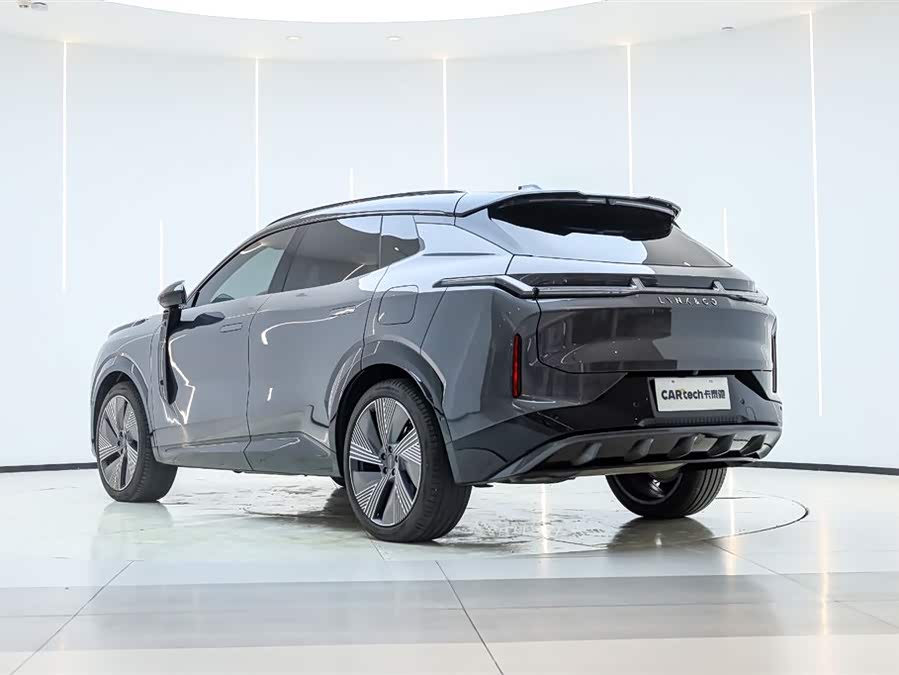 Lynk & Co 08 EM-P 2025 car image #5