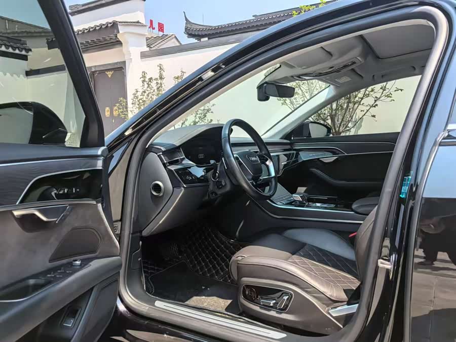 Audi A8 2020 imagen de coche #5