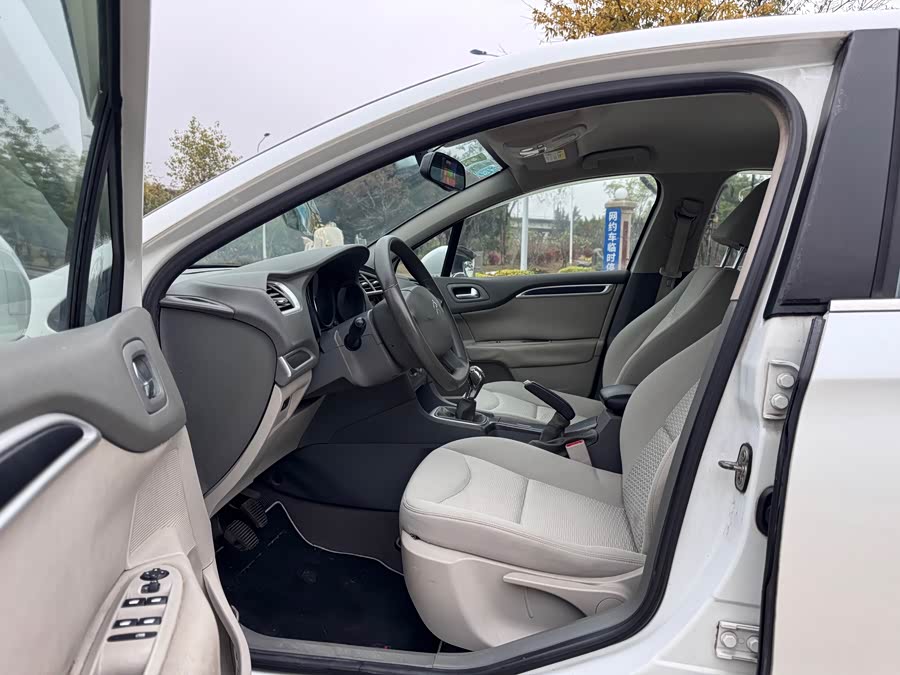 Citroen C4L 2015 imagen de coche #5