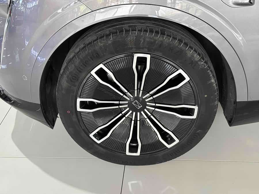 Avatr 07 2024 car image #5