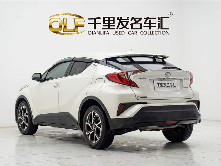 Toyota C-HR 2021 car image #5