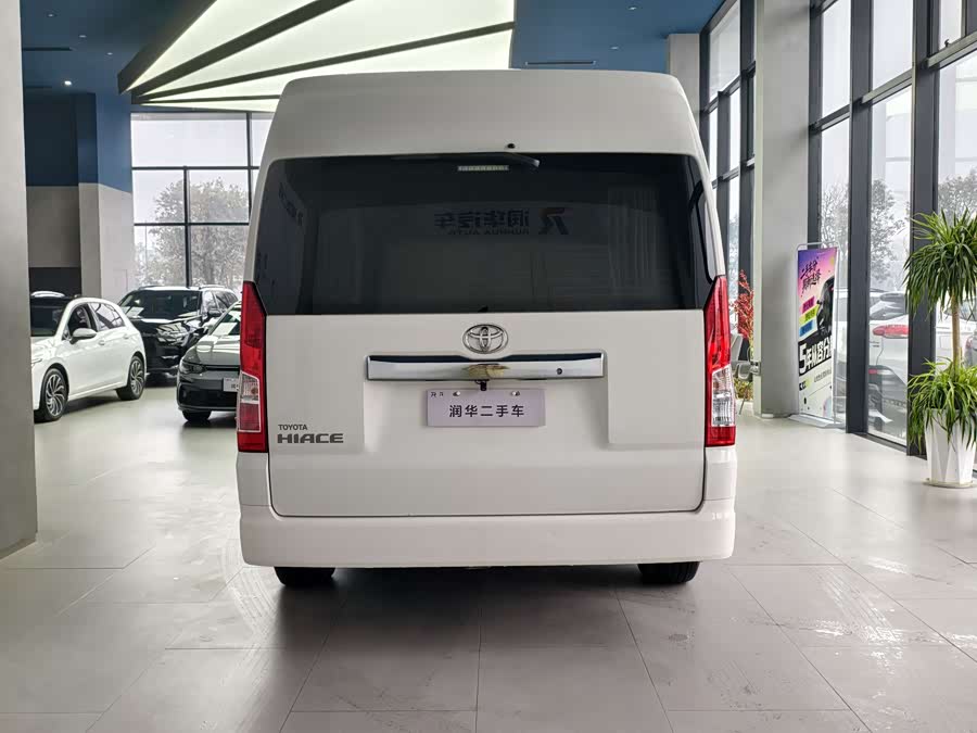 Toyota 2021 immagine di auto #5
