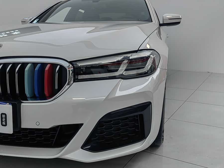 BMW 5 Series 2024 car image #5