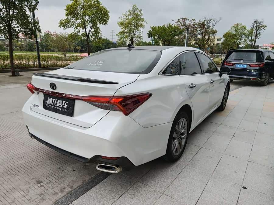 Toyota Avalon 2022 car image #5