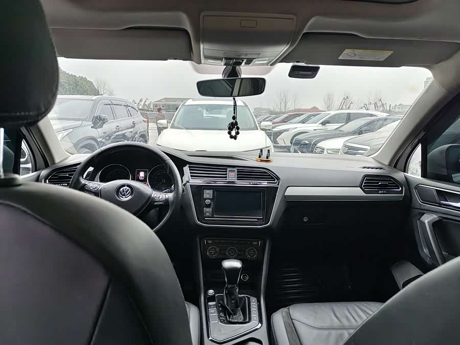 Volkswagen Tiguan L 2019 #5 Volkswagen Tiguan L 2019 car image #5