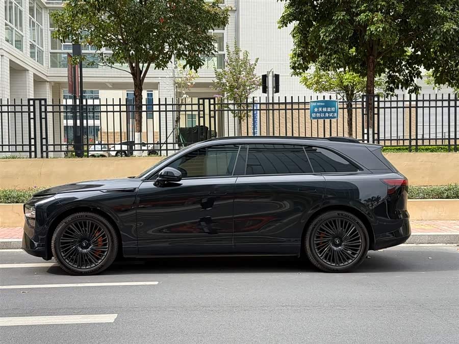 Xpeng G9 2025 صورة سيارة #5