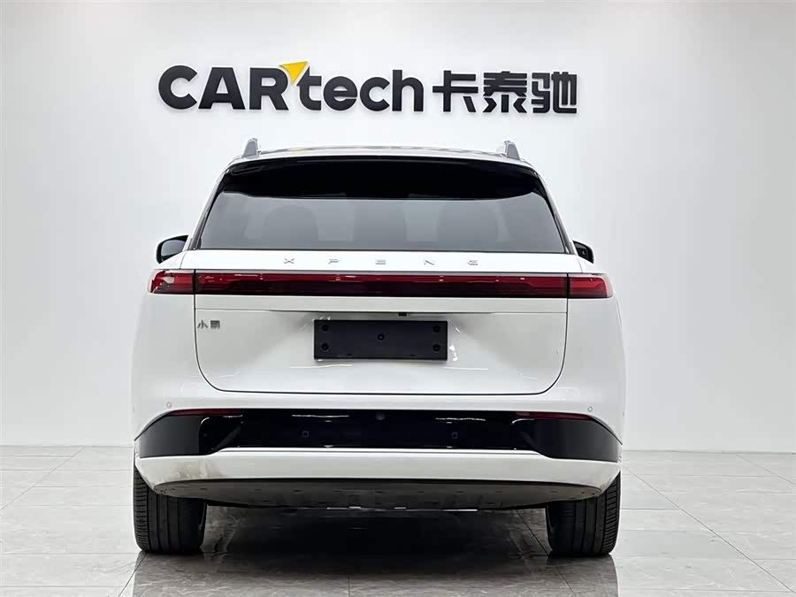 Xpeng G9 2024 car image #5