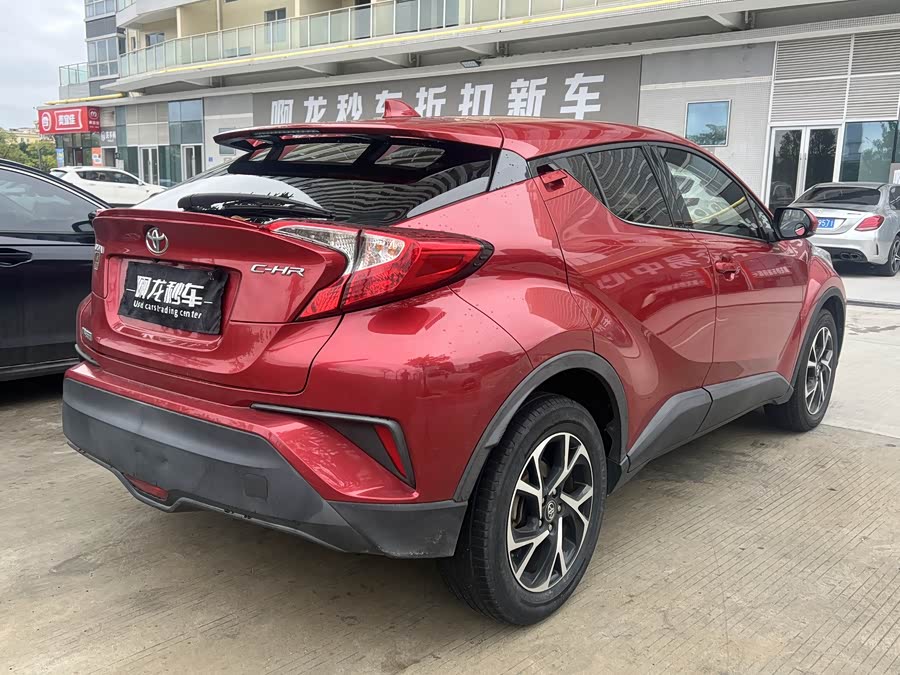 Toyota C-HR 2018 car image #5