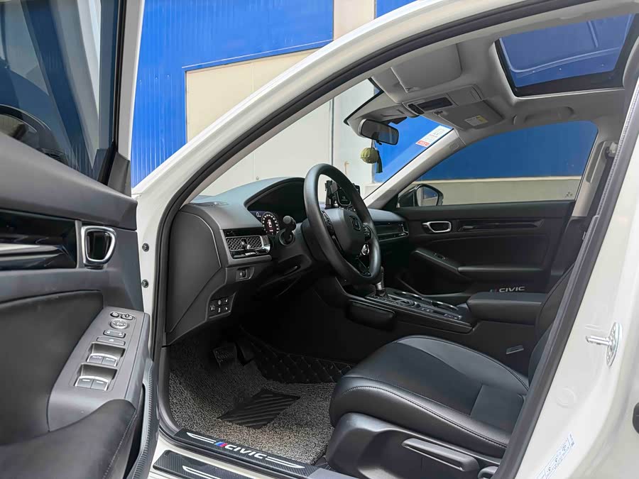 Honda Civic 2025 صورة سيارة #5