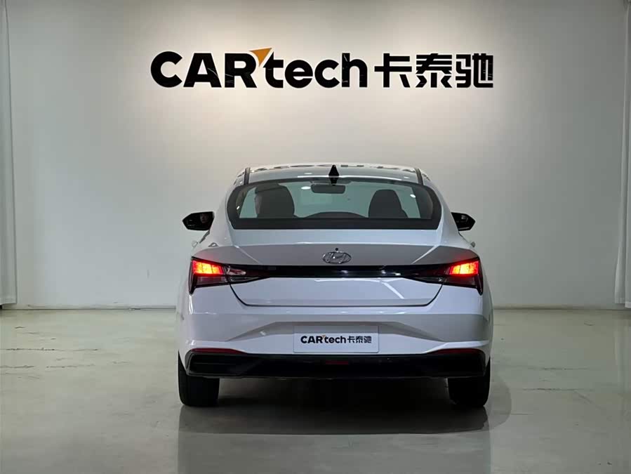 Hyundai Elantra 2021 immagine di auto #5