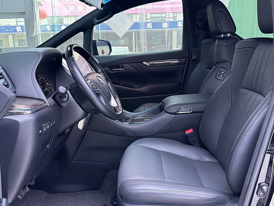 Toyota Alphard 2021 immagine di auto #5