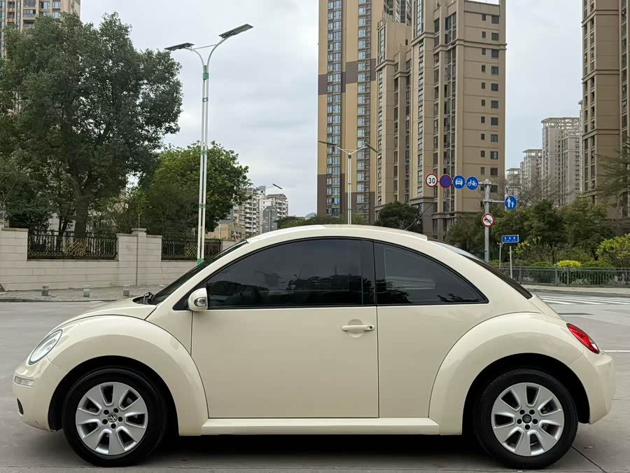 Volkswagen Beetle 2011 изображение автомобиля #5