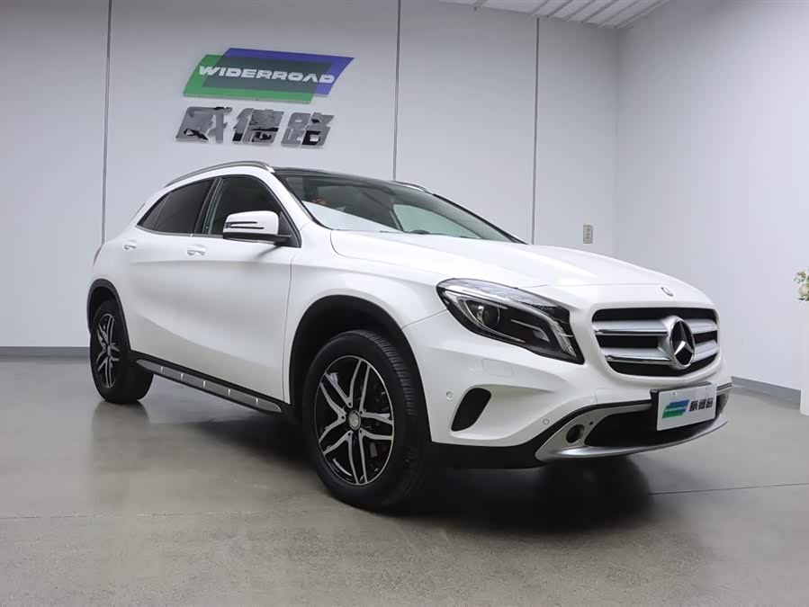 Mercedes-Benz GLA Class 2016 car image #5