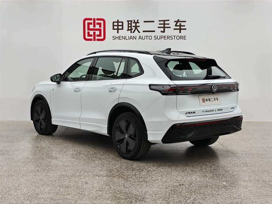 Volkswagen Tiguan L 2024 car image #5