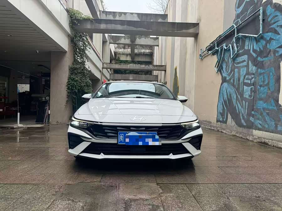 Hyundai Elantra 2023 immagine di auto #5