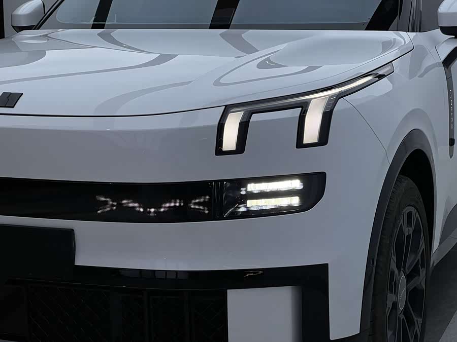 Lynk & Co 900 2025 #5 Lynk & Co 900 2025 car image #5
