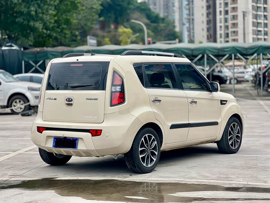 Kia Soul 2011 immagine di auto #5