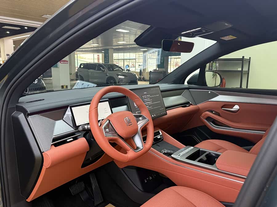 BYD Tang L 2025 immagine di auto #5