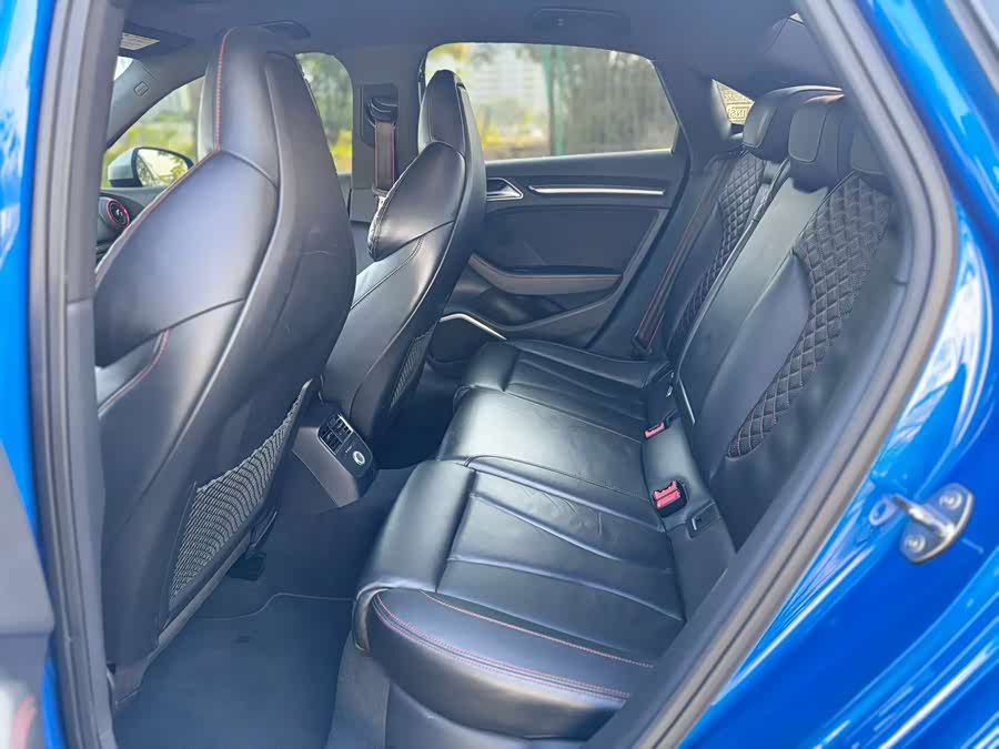 Audi RS 3 2017 imagem de carro #5