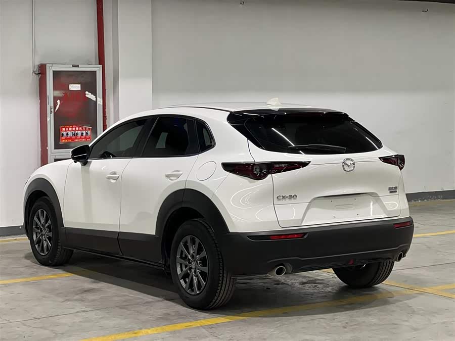 Mazda CX-30 2022 изображение автомобиля #5