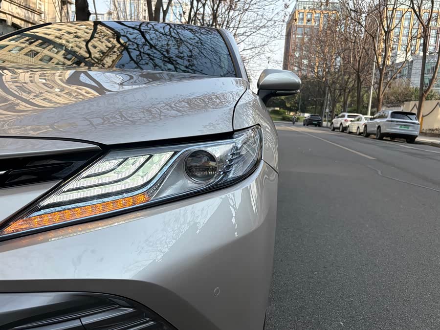 Toyota Camry 2019 immagine di auto #5