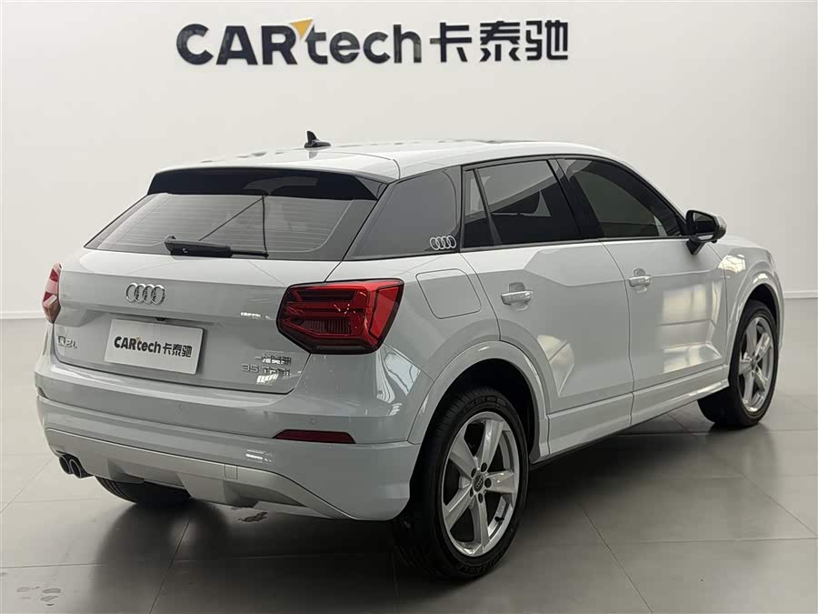 Audi Q2L 2020 car image #5