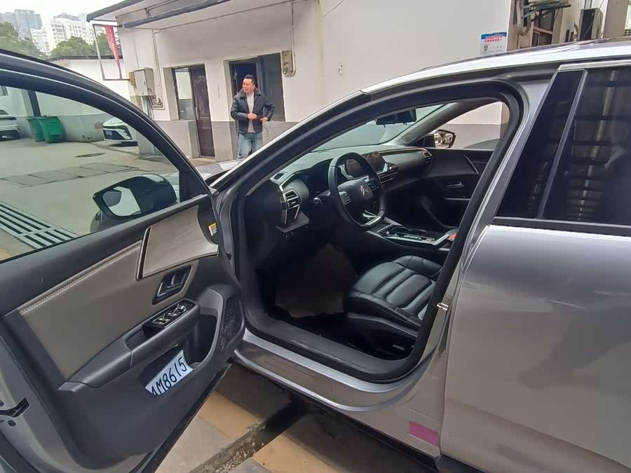 Citroen C5 X 2024 car image #5